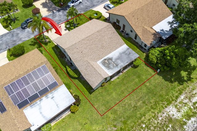 6320 Lakemont Circle, Greenacres, FL 33463