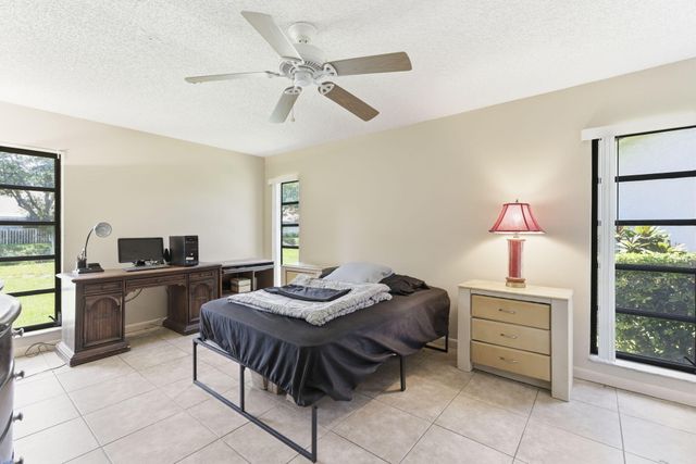 6320 Lakemont Circle, Greenacres, FL 33463