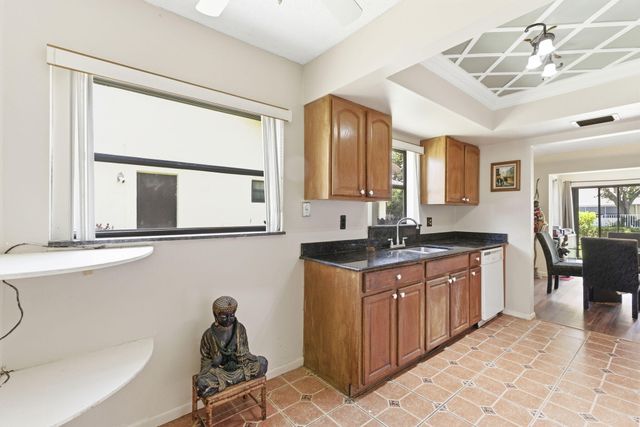 6320 Lakemont Circle, Greenacres, FL 33463