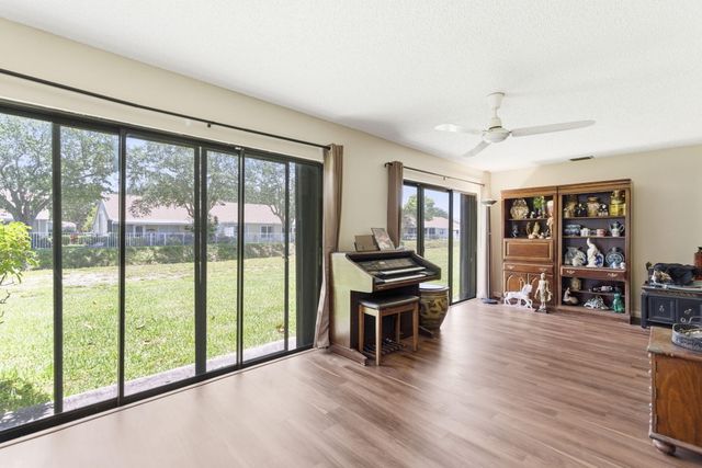 6320 Lakemont Circle, Greenacres, FL 33463
