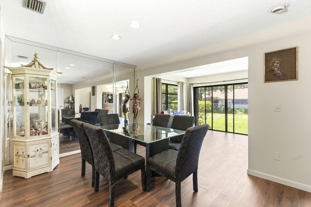 6320 Lakemont Circle, Greenacres, FL 33463