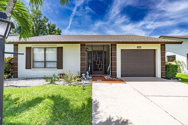 6320 Lakemont Circle, Greenacres, FL 33463