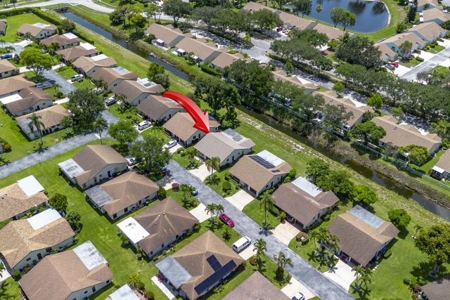 6320 Lakemont Circle, Greenacres, FL 33463