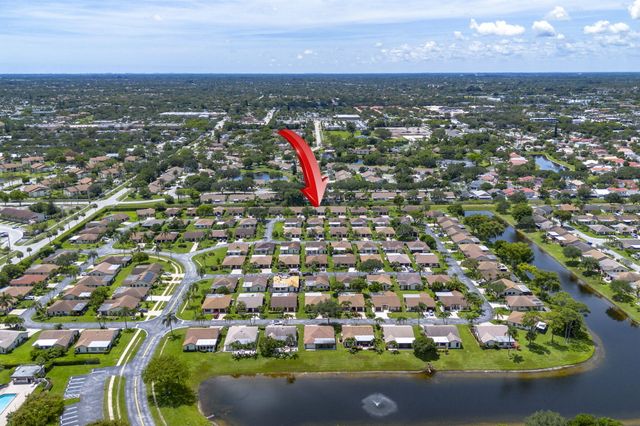6320 Lakemont Circle, Greenacres, FL 33463
