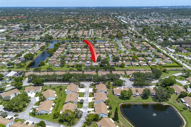 6320 Lakemont Circle, Greenacres, FL 33463