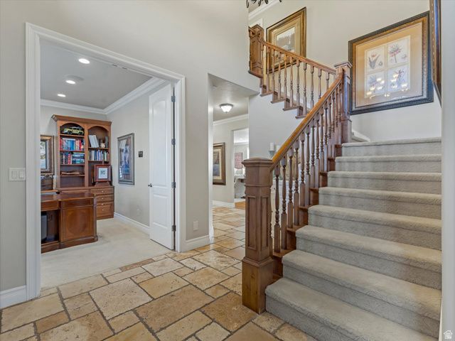 1074 E BLACK FOREST DR, Sandy, UT 84094