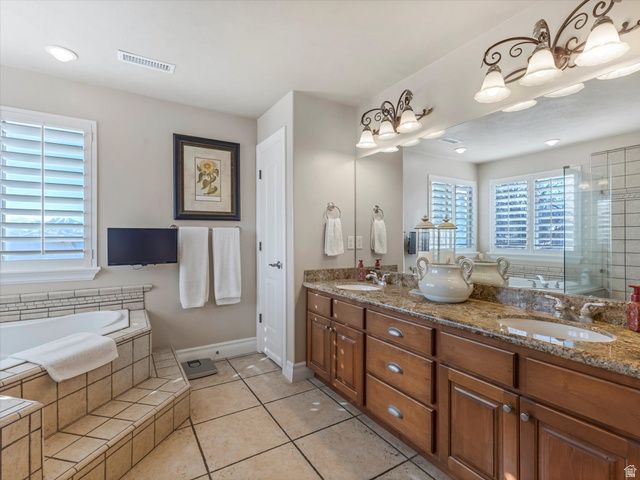 1074 E BLACK FOREST DR, Sandy, UT 84094