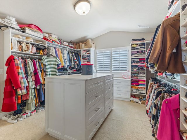 1074 E BLACK FOREST DR, Sandy, UT 84094