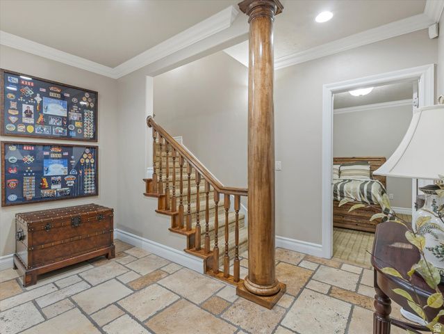 1074 E BLACK FOREST DR, Sandy, UT 84094