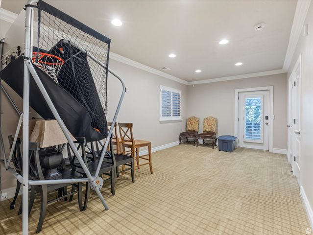 1074 E BLACK FOREST DR, Sandy, UT 84094