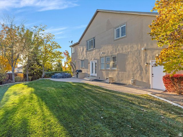 1074 E BLACK FOREST DR, Sandy, UT 84094