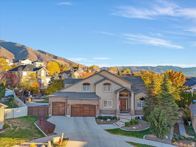 1074 E BLACK FOREST DR, Sandy, UT 84094