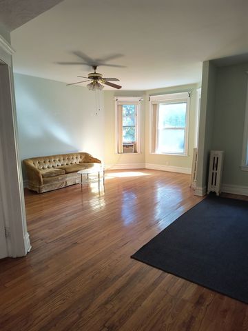 2508 N Kedzie Boulevard 1, Chicago, IL 60647