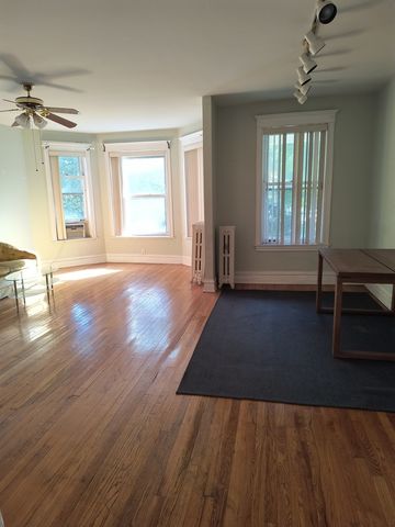 2508 N Kedzie Boulevard 1, Chicago, IL 60647