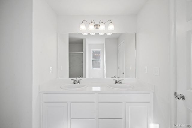 4221 Cedar Lane, Grand Blanc Charter Township, MI 48439
