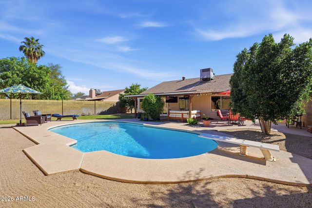 4302 E ACOMA Drive, Phoenix, AZ 85032