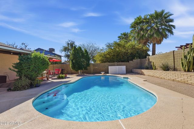 4302 E ACOMA Drive, Phoenix, AZ 85032