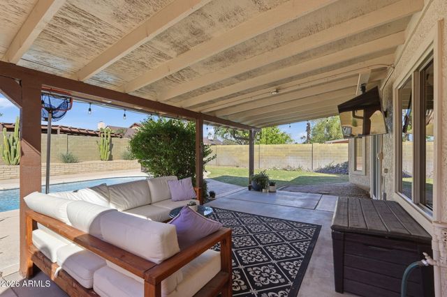 4302 E ACOMA Drive, Phoenix, AZ 85032