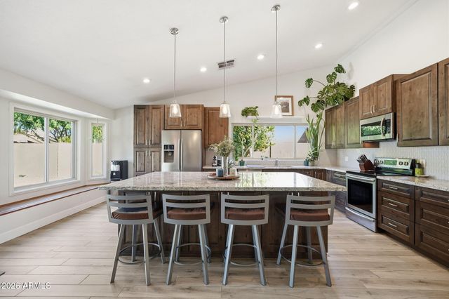 4302 E ACOMA Drive, Phoenix, AZ 85032