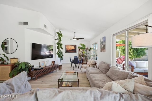 4302 E ACOMA Drive, Phoenix, AZ 85032