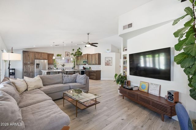 4302 E ACOMA Drive, Phoenix, AZ 85032