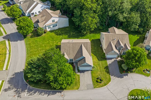 567 Inverness Court 567, Oxford, CT 06478