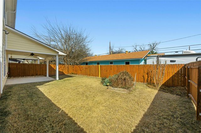1620 Haskell ST B, Austin, TX 78702