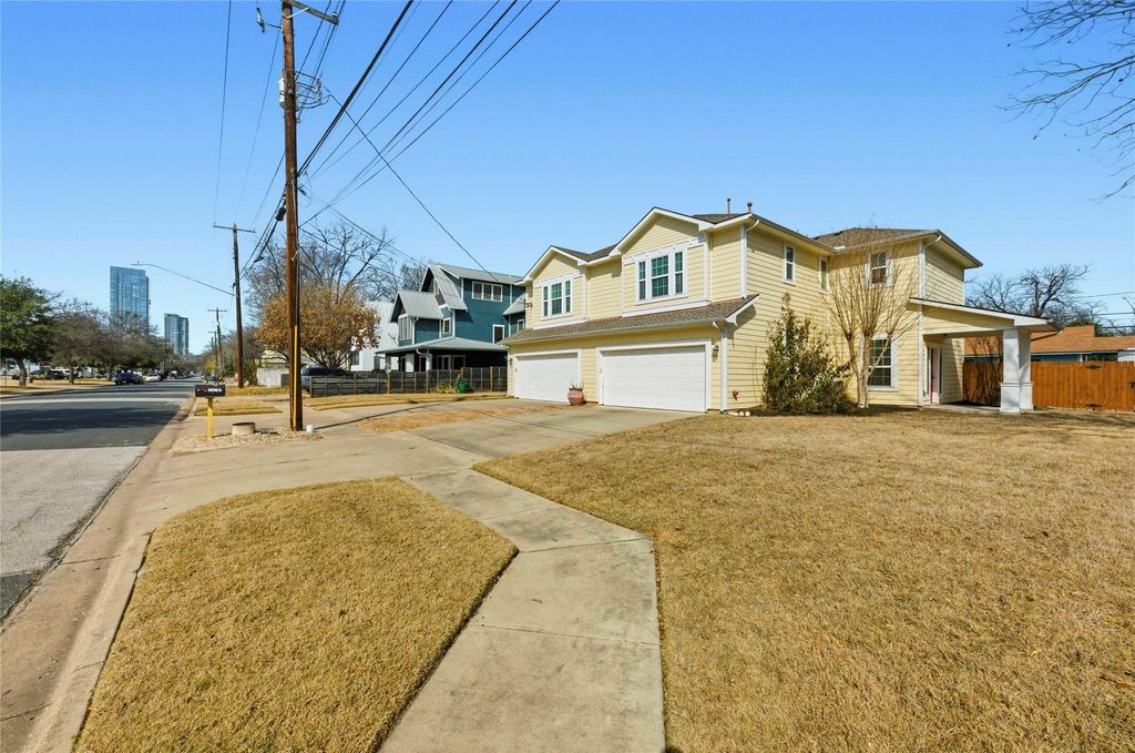 1620 Haskell ST B, Austin, TX 78702