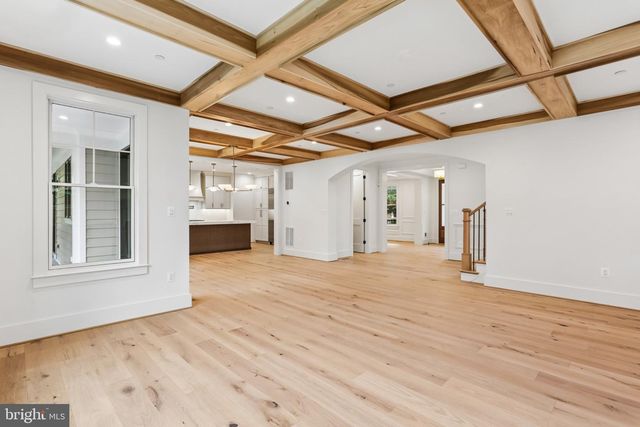 5900 SONOMA RD, Bethesda, MD 20817