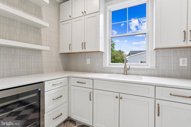 5900 SONOMA RD, Bethesda, MD 20817