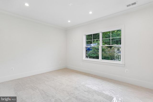 5900 SONOMA RD, Bethesda, MD 20817