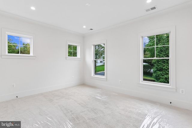 5900 SONOMA RD, Bethesda, MD 20817
