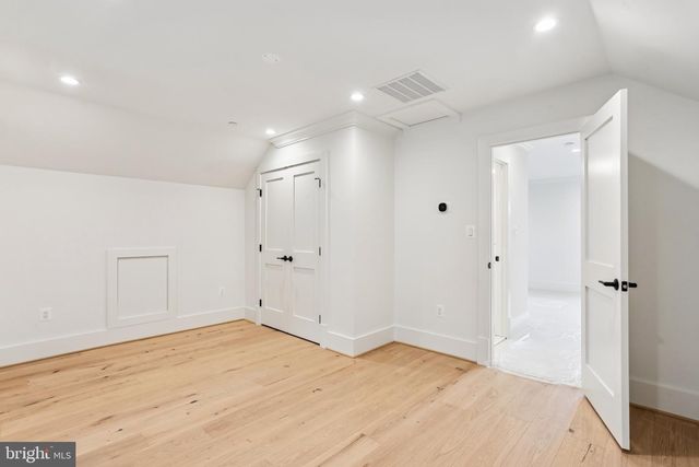 5900 SONOMA RD, Bethesda, MD 20817