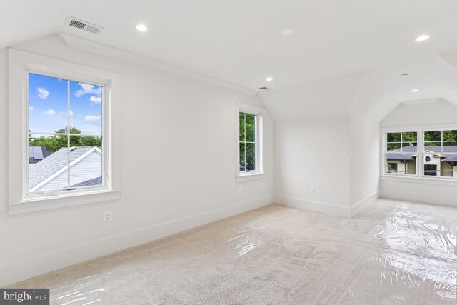5900 SONOMA RD, Bethesda, MD 20817