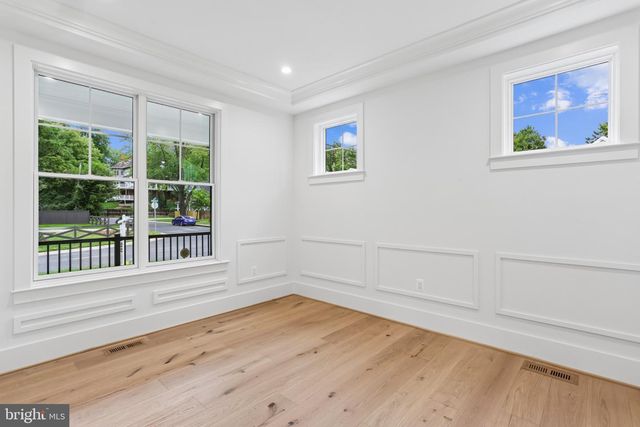 5900 SONOMA RD, Bethesda, MD 20817