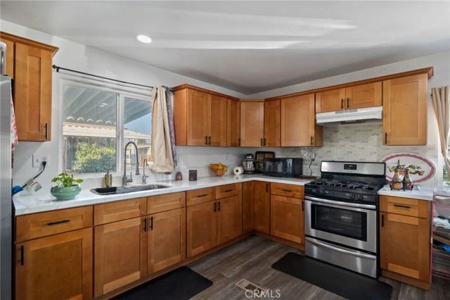 285 FLORENCE LANE, Bakersfield, CA 93308