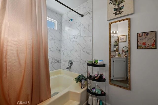 285 FLORENCE LANE, Bakersfield, CA 93308