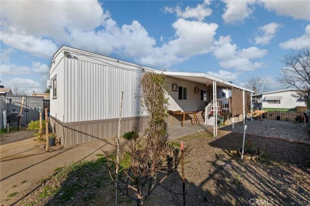 285 FLORENCE LANE, Bakersfield, CA 93308