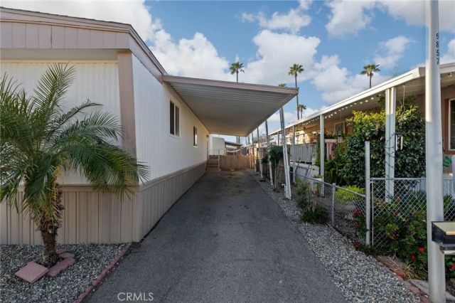 285 FLORENCE LANE, Bakersfield, CA 93308