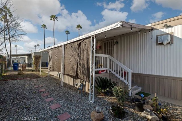 285 FLORENCE LANE, Bakersfield, CA 93308