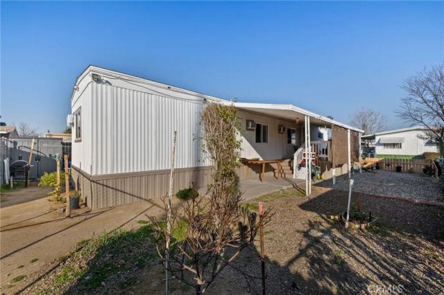 285 FLORENCE LANE, Bakersfield, CA 93308