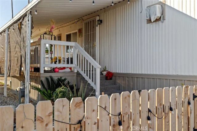 285 FLORENCE LANE, Bakersfield, CA 93308