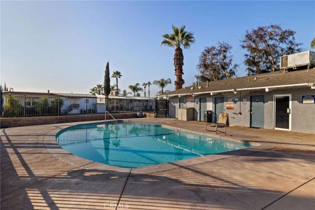 285 FLORENCE LANE, Bakersfield, CA 93308