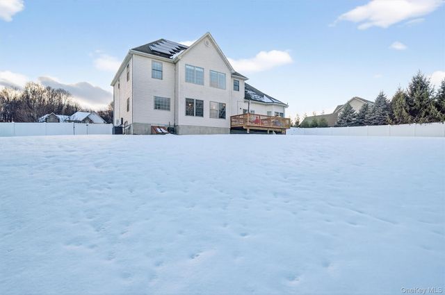 5 Prestwick Drive, Monroe, NY 10950