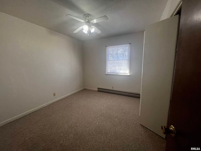 1609 S 22ND Street, Herrin, IL 62948