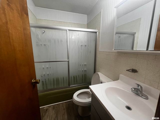 1609 S 22ND Street, Herrin, IL 62948