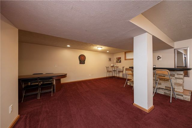 111 Naughton Cir, Forward Twp, PA 16033