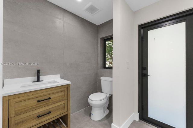 345 Sarto Avenue 1, Coral Gables, FL 33134