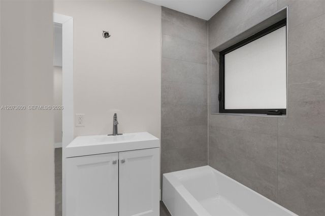 345 Sarto Avenue 1, Coral Gables, FL 33134