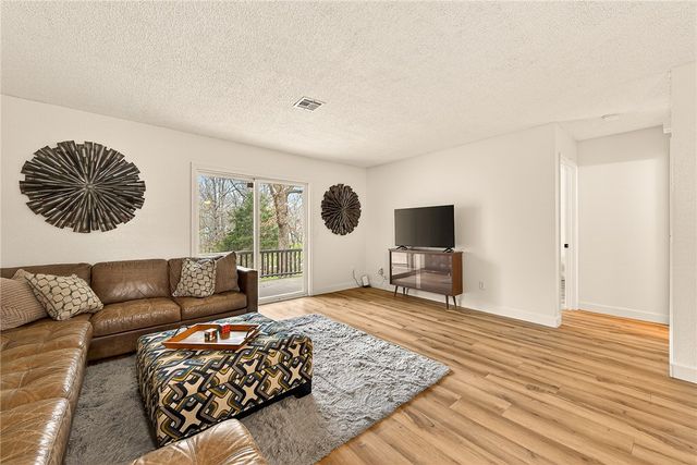 18 Eleanor Lane, Bella Vista, AR 72714